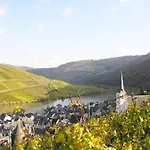 Weingut & Gaestehaus Mees