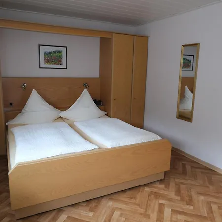 Kwatera prywatna Weingut & Gaestehaus Mees *