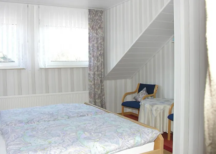 Weingut & Gaestehaus Mees 홈스테이