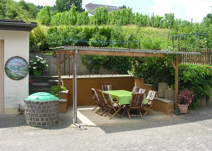 Weingut & Gaestehaus Mees 홈스테이